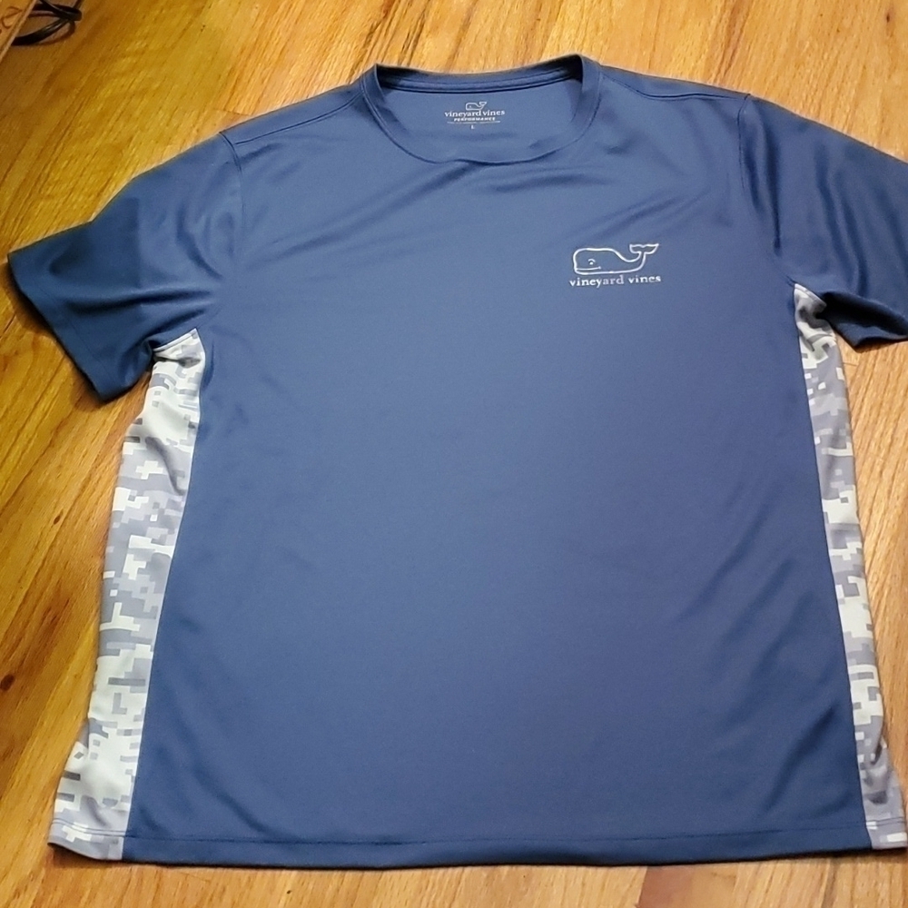 𝅺Vineyard Vines Blue Whale Tee Sz Large